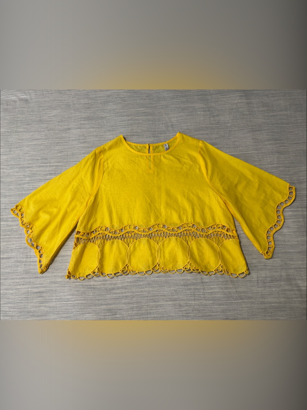 MANGO Yellow Crochet Lace Cutout Hem Crop Top Blouse Flared Bell Sleeve Sz 6